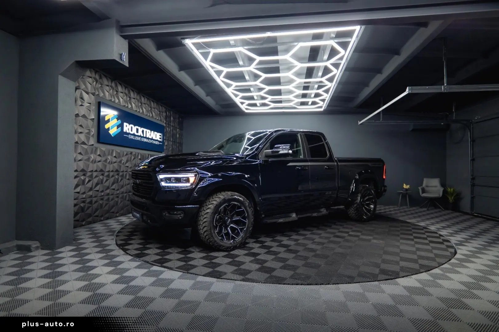DODGE RAM 5.7 V8 HEMI 4x4 Night LARAMIE LONGBED