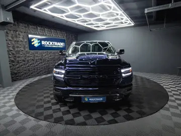 DODGE RAM 5.7 V8 HEMI 4x4 Night LARAMIE LONGBED