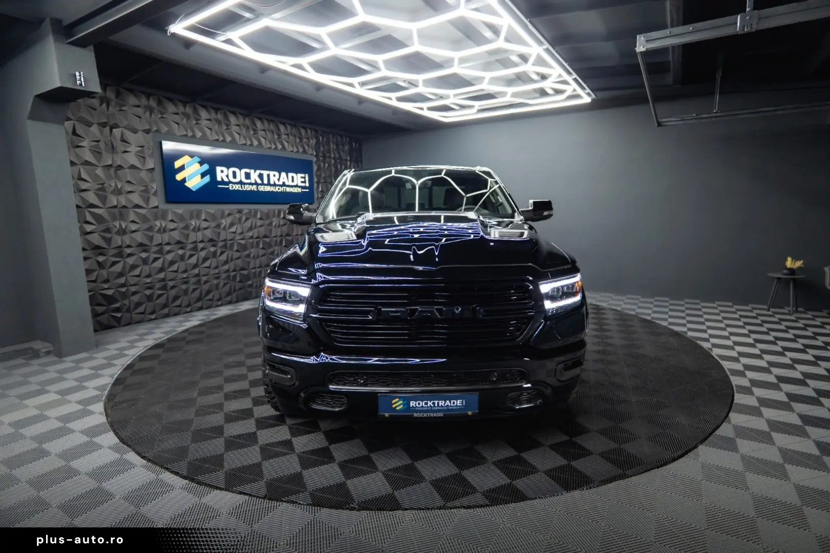 DODGE RAM 5.7 V8 HEMI 4x4 Night LARAMIE LONGBED