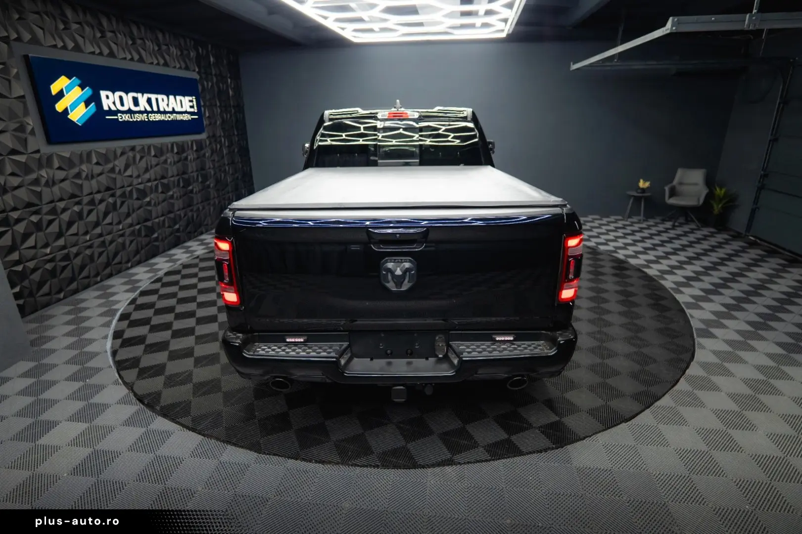 DODGE RAM 5.7 V8 HEMI 4x4 Night LARAMIE LONGBED