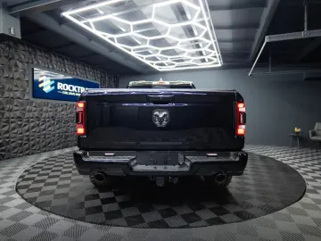 DODGE RAM 5.7 V8 HEMI 4x4 Night LARAMIE LONGBED