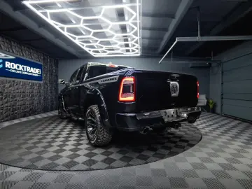 DODGE RAM 5.7 V8 HEMI 4x4 Night LARAMIE LONGBED