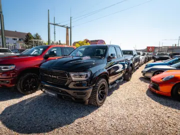 DODGE RAM 5.7 V8 HEMI 4x4 Night LARAMIE LONGBED