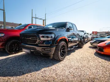 DODGE RAM 5.7 V8 HEMI 4x4 Night LARAMIE LONGBED