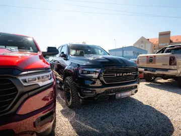 DODGE RAM 5.7 V8 HEMI 4x4 Night LARAMIE LONGBED