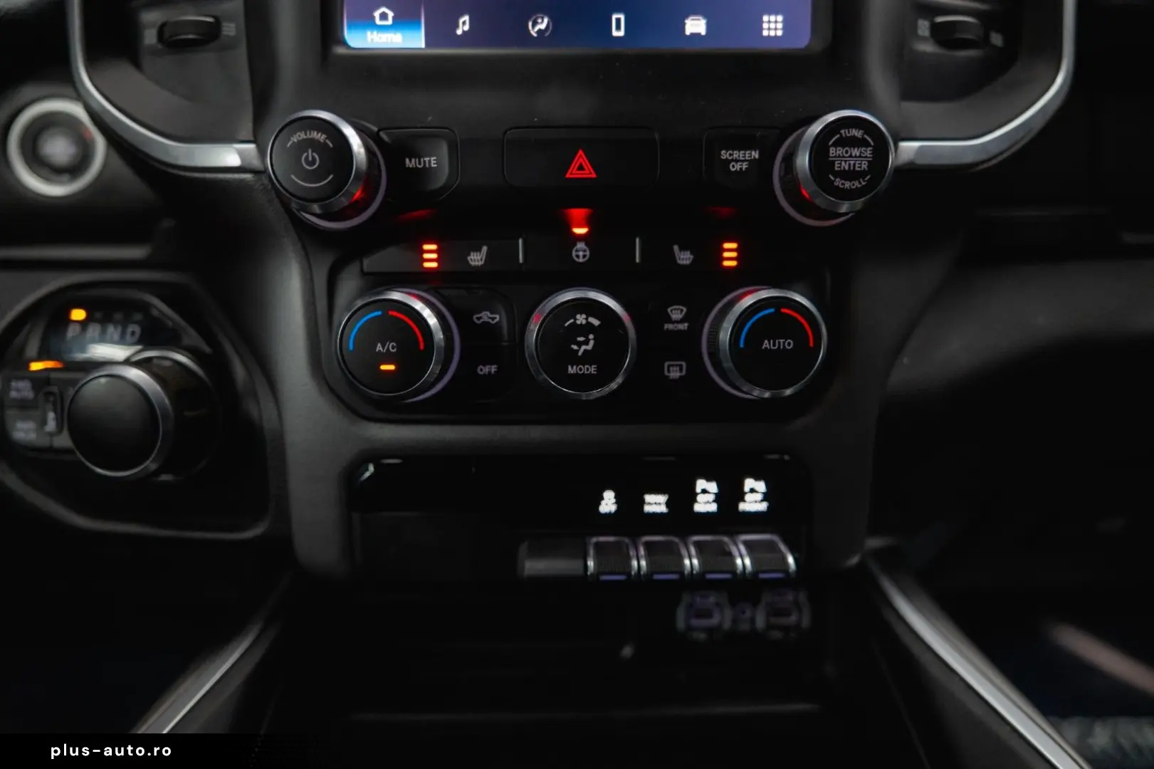 DODGE RAM 5.7 V8 HEMI 4x4 Night LARAMIE LONGBED