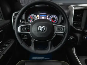 DODGE RAM 5.7 V8 HEMI 4x4 Night LARAMIE LONGBED