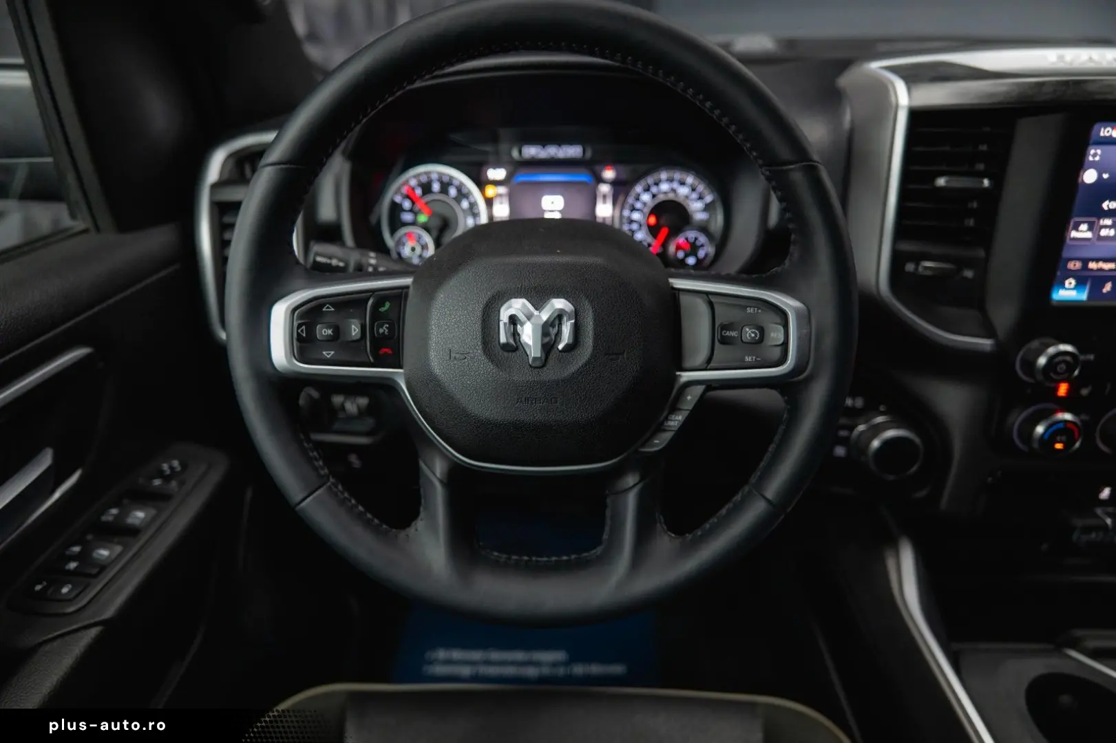 DODGE RAM 5.7 V8 HEMI 4x4 Night LARAMIE LONGBED