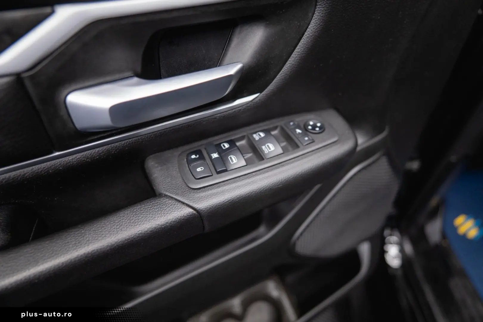 DODGE RAM 5.7 V8 HEMI 4x4 Night LARAMIE LONGBED