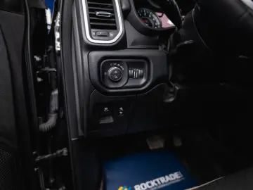 DODGE RAM 5.7 V8 HEMI 4x4 Night LARAMIE LONGBED