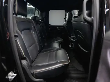 DODGE RAM 5.7 V8 HEMI 4x4 Night LARAMIE LONGBED