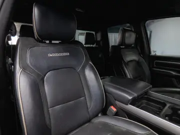 DODGE RAM 5.7 V8 HEMI 4x4 Night LARAMIE LONGBED