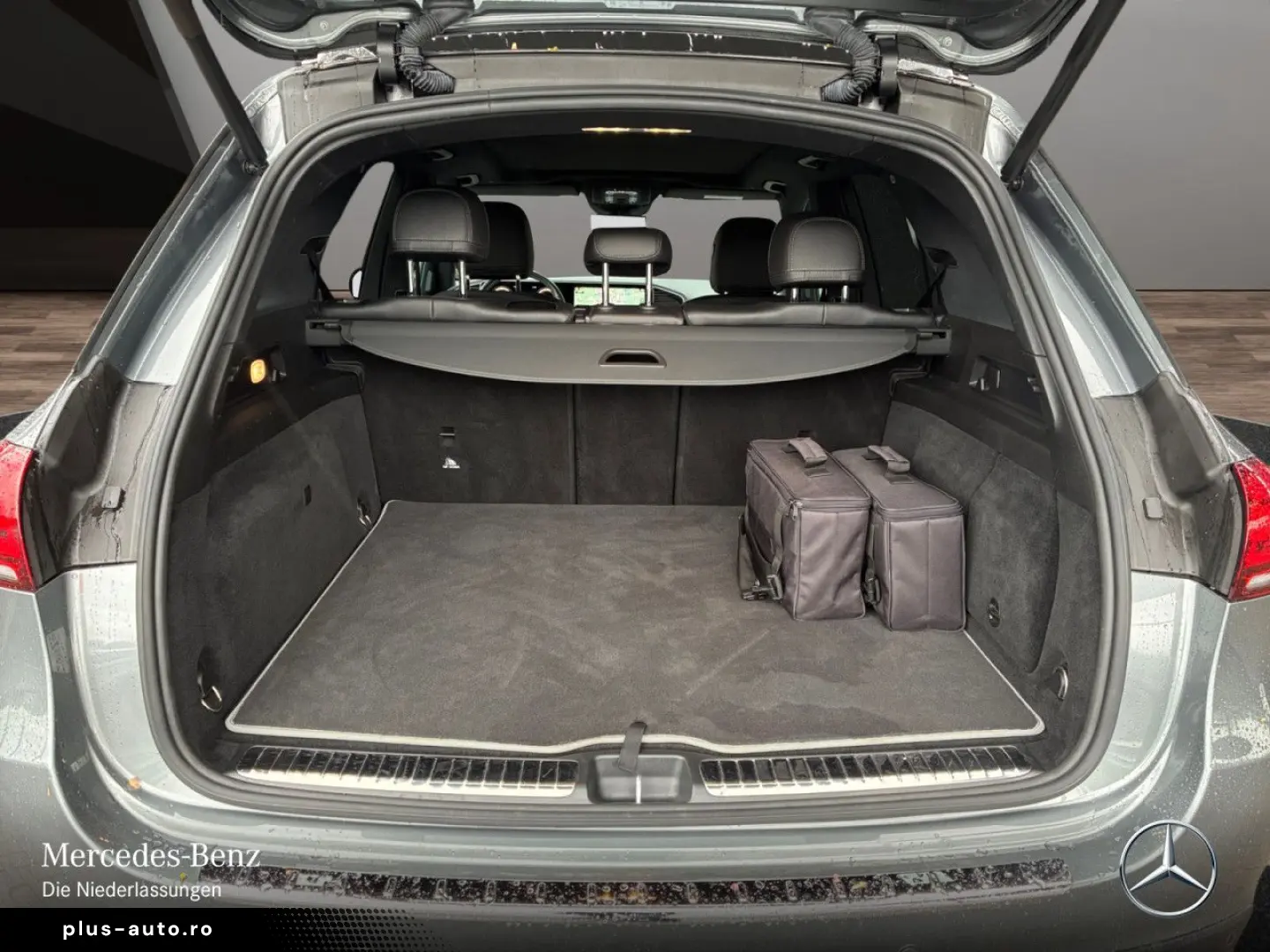 MERCEDES-BENZ GLE350de 4M AMG int Dist Pano LED