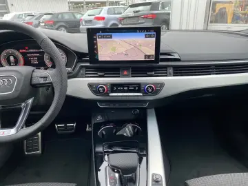 Audi A4 Avant 40 TDI S tronic S line