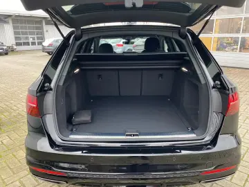 Audi A4 Avant 40 TDI S tronic S line