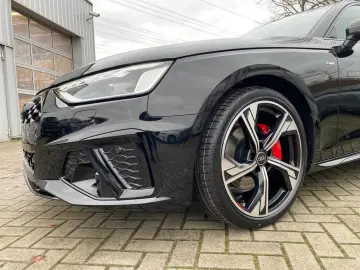 Audi A4 Avant 40 TDI S tronic S line