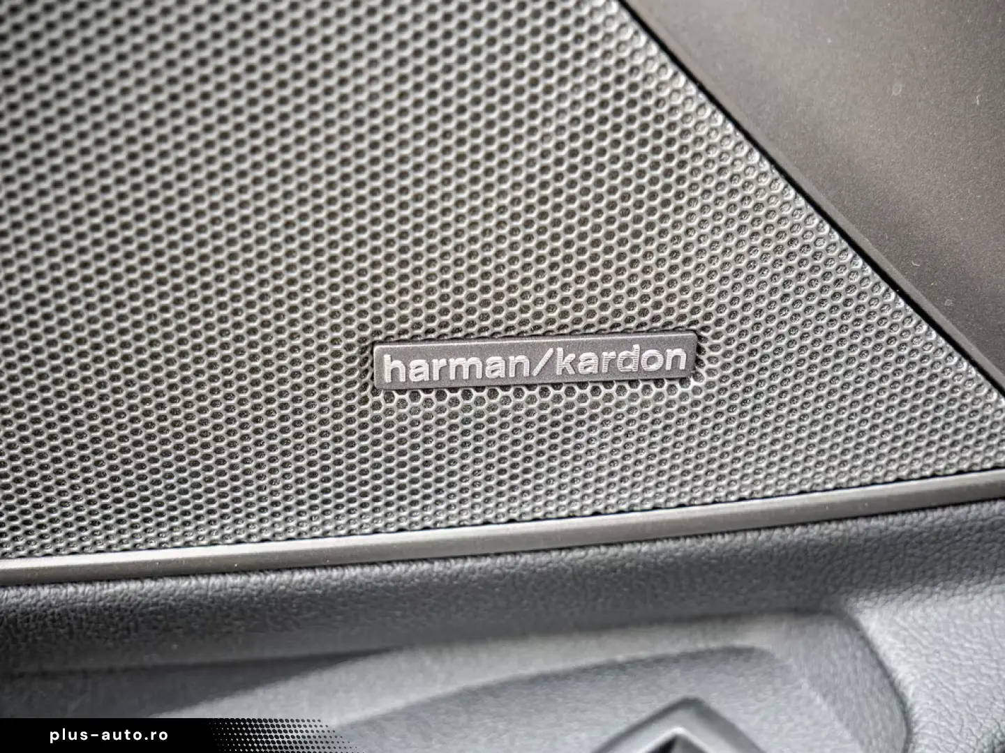 BMW M3 Competition M xDrive H K