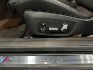 BMW M4 Competition M xDrive Cabrio