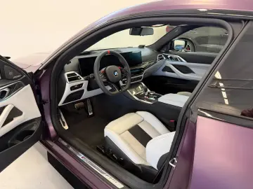 BMW M4 Coupe M xDrive Competition