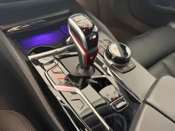 BMW M5 Limousine Competition erst 39 Tkm Akrapovic