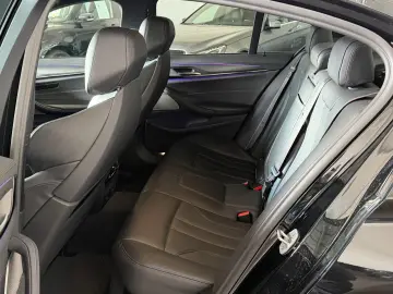 BMW M5 Limousine Competition erst 39 Tkm Akrapovic