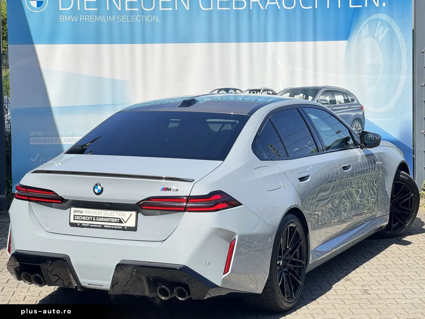 BMW M5 Limousine CarbonKeramik AHK B&W CarbonPack