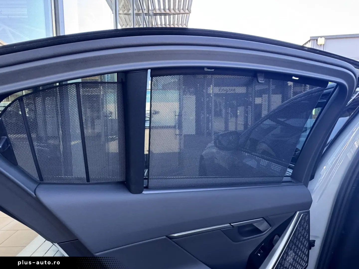 BMW M5 Limousine CarbonKeramik AHK B&W CarbonPack