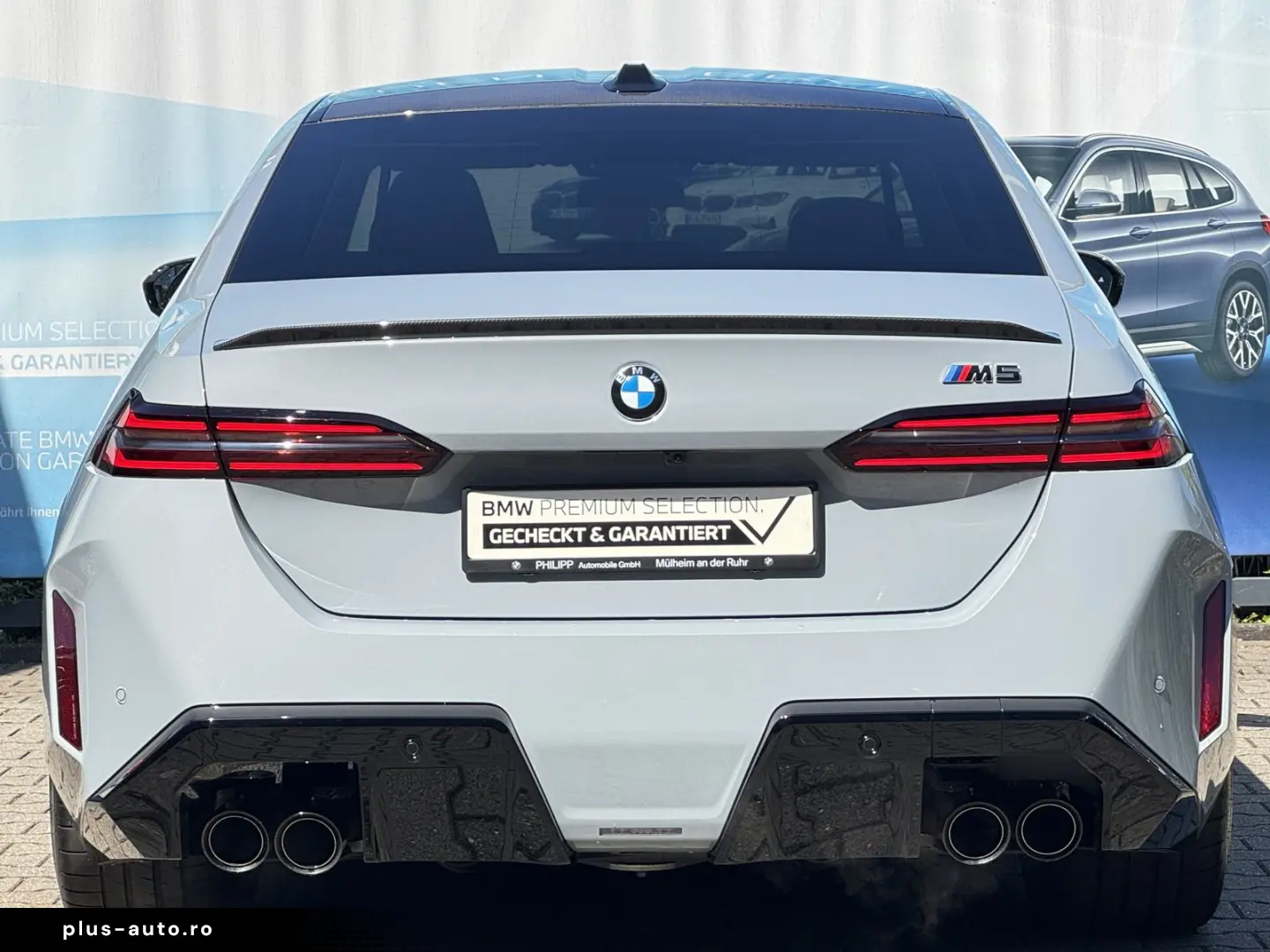 BMW M5 Limousine CarbonKeramik AHK B&W CarbonPack