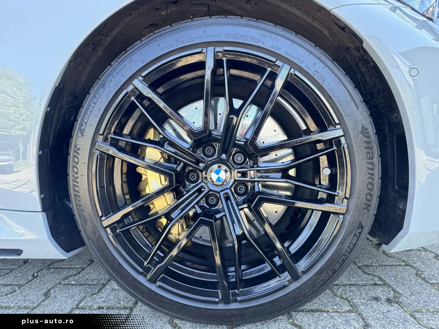 BMW M5 Limousine CarbonKeramik AHK B&W CarbonPack