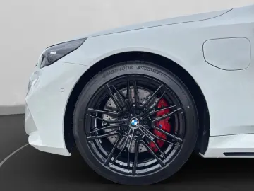 BMW M5 Touring ab 1 99% eff.   Driving Parkingassist