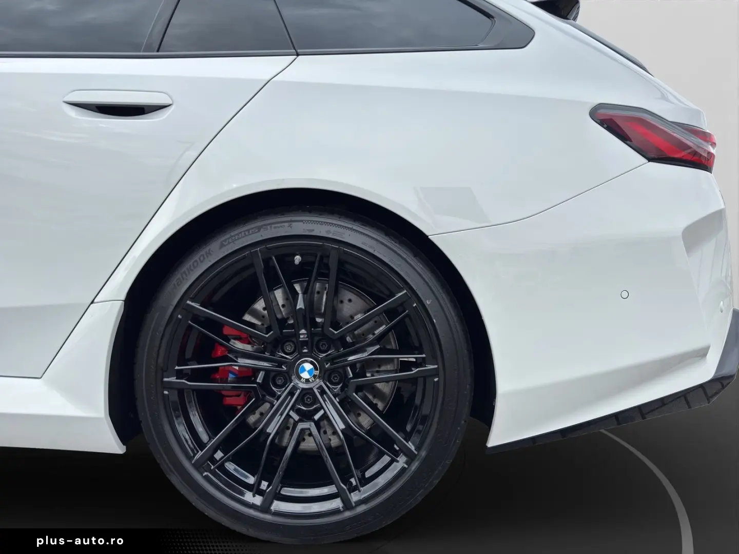 BMW M5 Touring ab 1 99% eff.   Driving Parkingassist