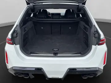 BMW M5 Touring ab 1 99% eff.   Driving Parkingassist