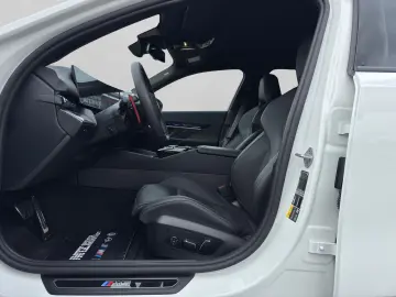 BMW M5 Touring ab 1 99% eff.   Driving Parkingassist