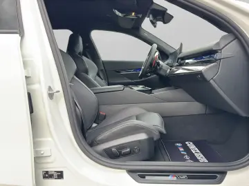 BMW M5 Touring ab 1 99% eff.   Driving Parkingassist