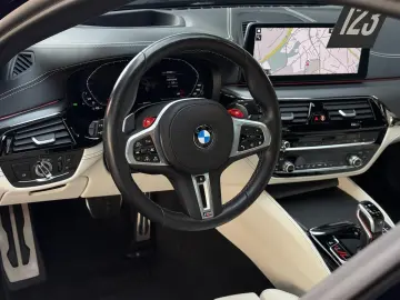 BMW M5 M Drivers P. Sitzbelüftung Glasdach