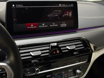 BMW M5 M Drivers P. Sitzbelüftung Glasdach