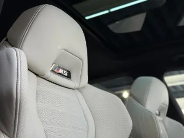 BMW M5 M Drivers P. Sitzbelüftung Glasdach