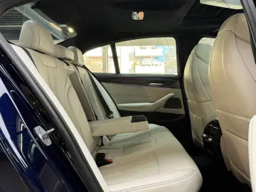 BMW M5 M Drivers P. Sitzbelüftung Glasdach