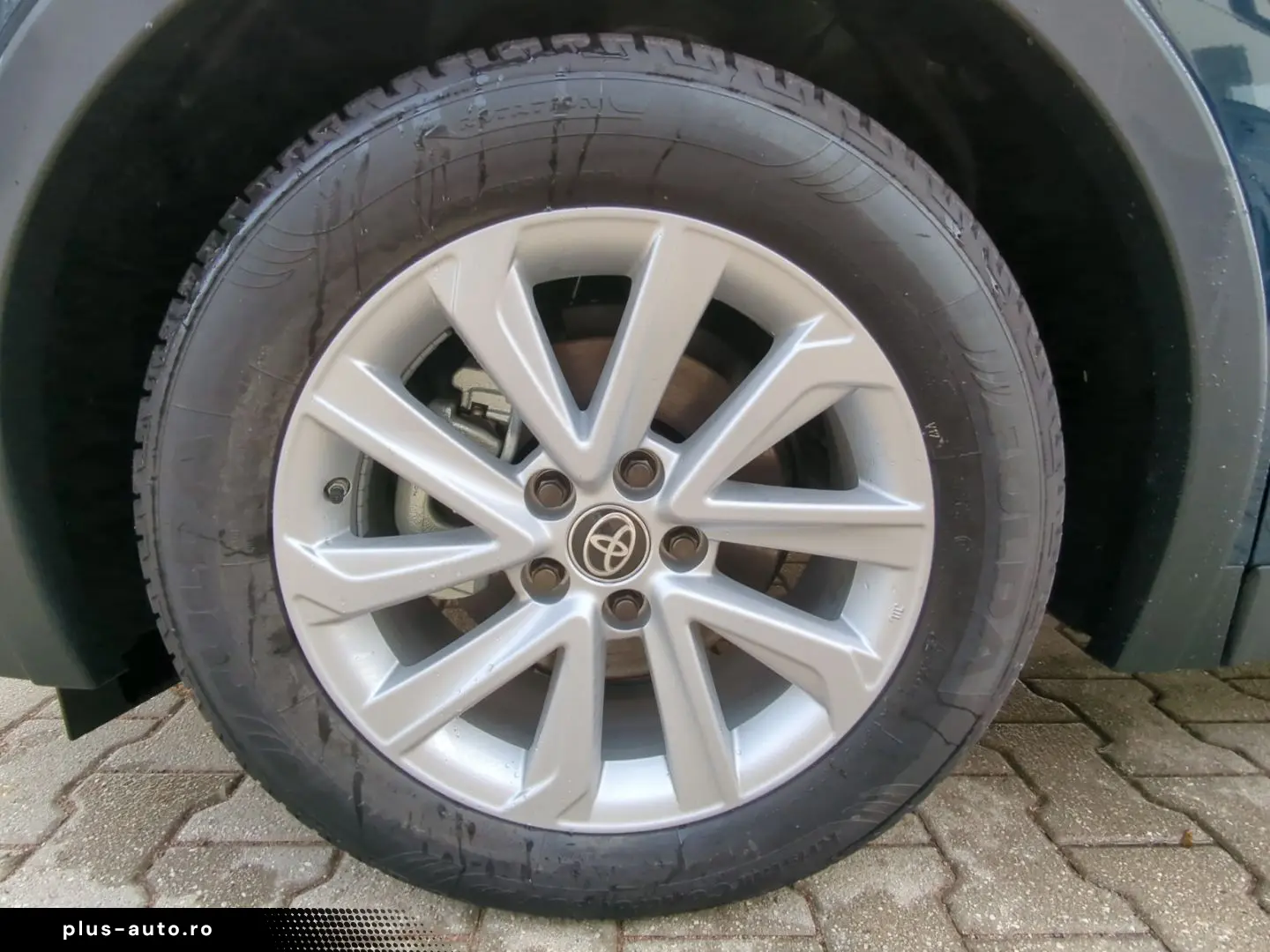 TOYOTA C-HR Plug-In Hybrid 2.0 EU6e FWD (Syst.223 PS) C