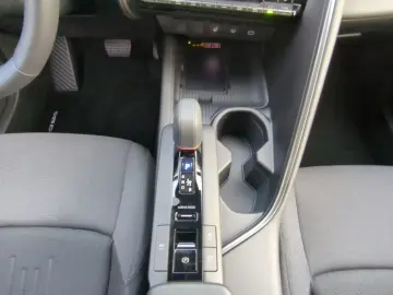 TOYOTA C-HR Plug-In Hybrid 2.0 EU6e FWD (Syst.223 PS) C