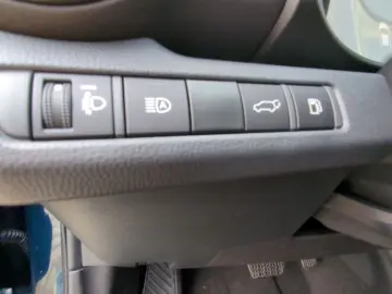 TOYOTA C-HR Plug-In Hybrid 2.0 EU6e FWD (Syst.223 PS) C