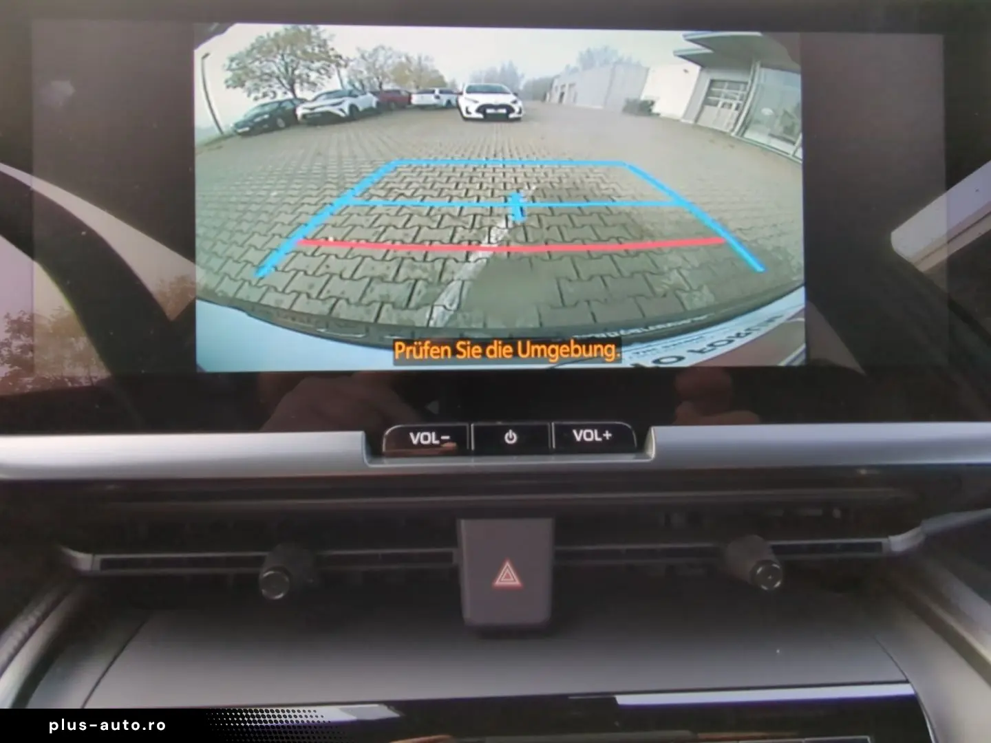 TOYOTA C-HR Plug-In Hybrid 2.0 EU6e FWD (Syst.223 PS) C