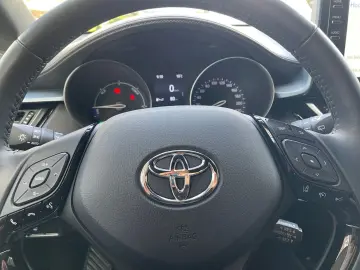 TOYOTA C-HR 2.0 Hybrid Team D  LED ACC CarPlay CAM SHZ