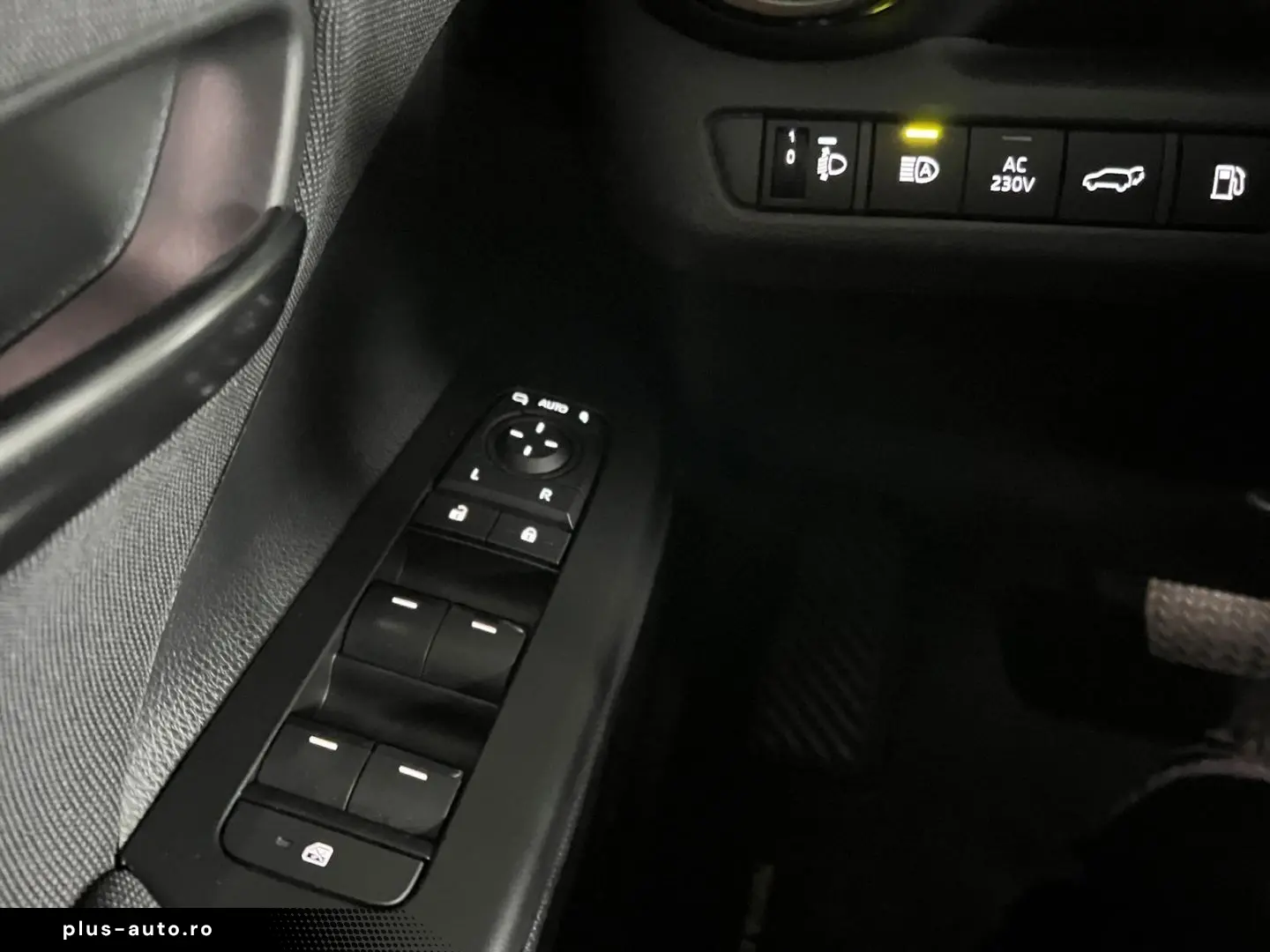 TOYOTA C-HR 2.0 Plug-In Hybrid Teamplayer  LED SHZ CAM