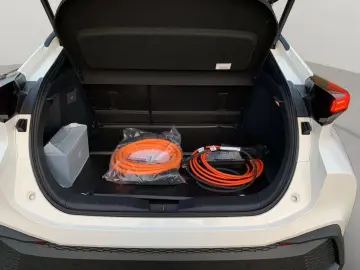 TOYOTA C-HR 2.0 Plug-in-Hybrid Team Deutschland