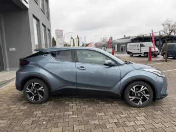 TOYOTA C-HR 1 8l  PDCv h RFK SHZ Navi