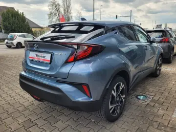 TOYOTA C-HR 1 8l  PDCv h RFK SHZ Navi