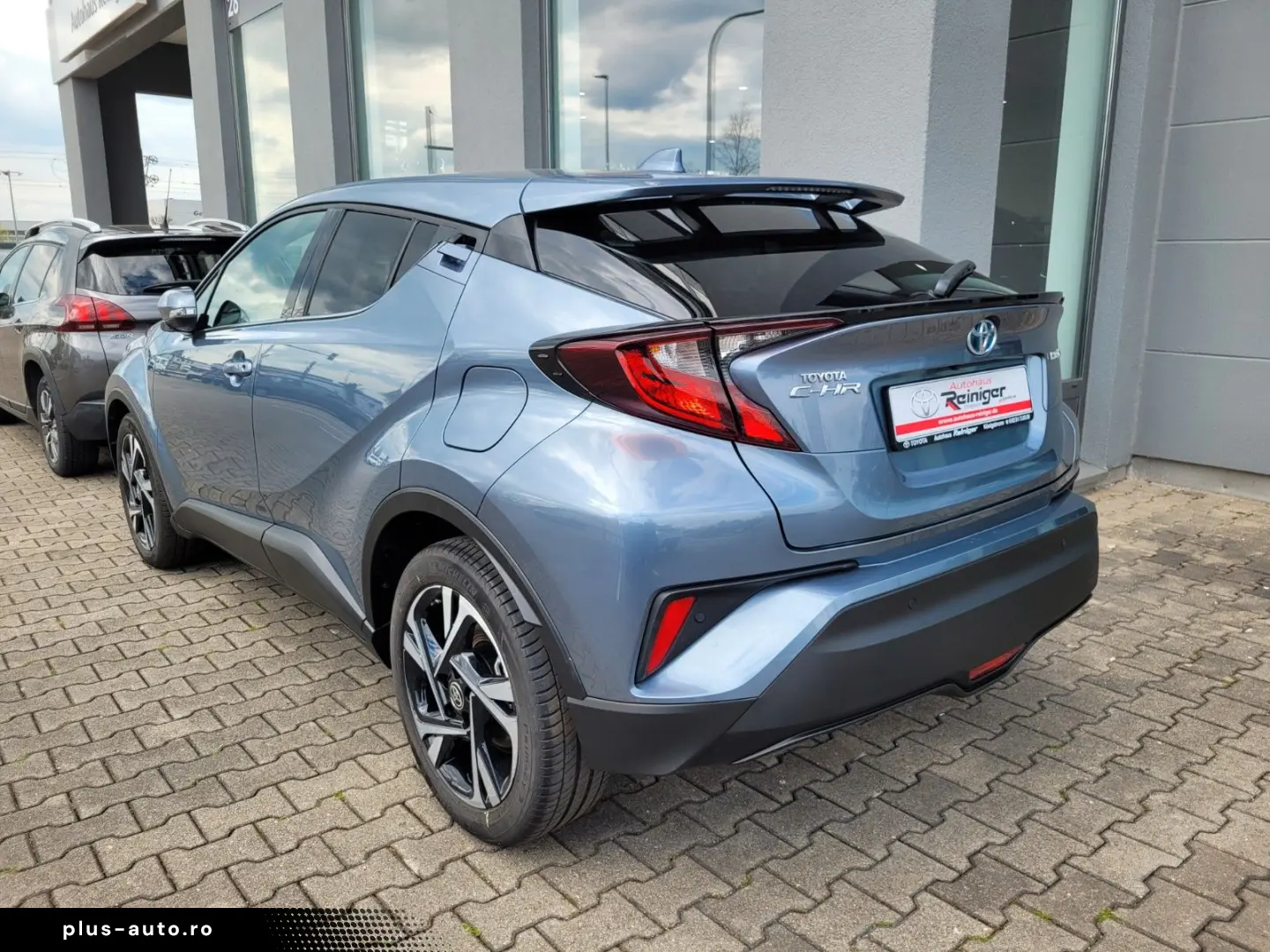TOYOTA C-HR 1 8l  PDCv h RFK SHZ Navi