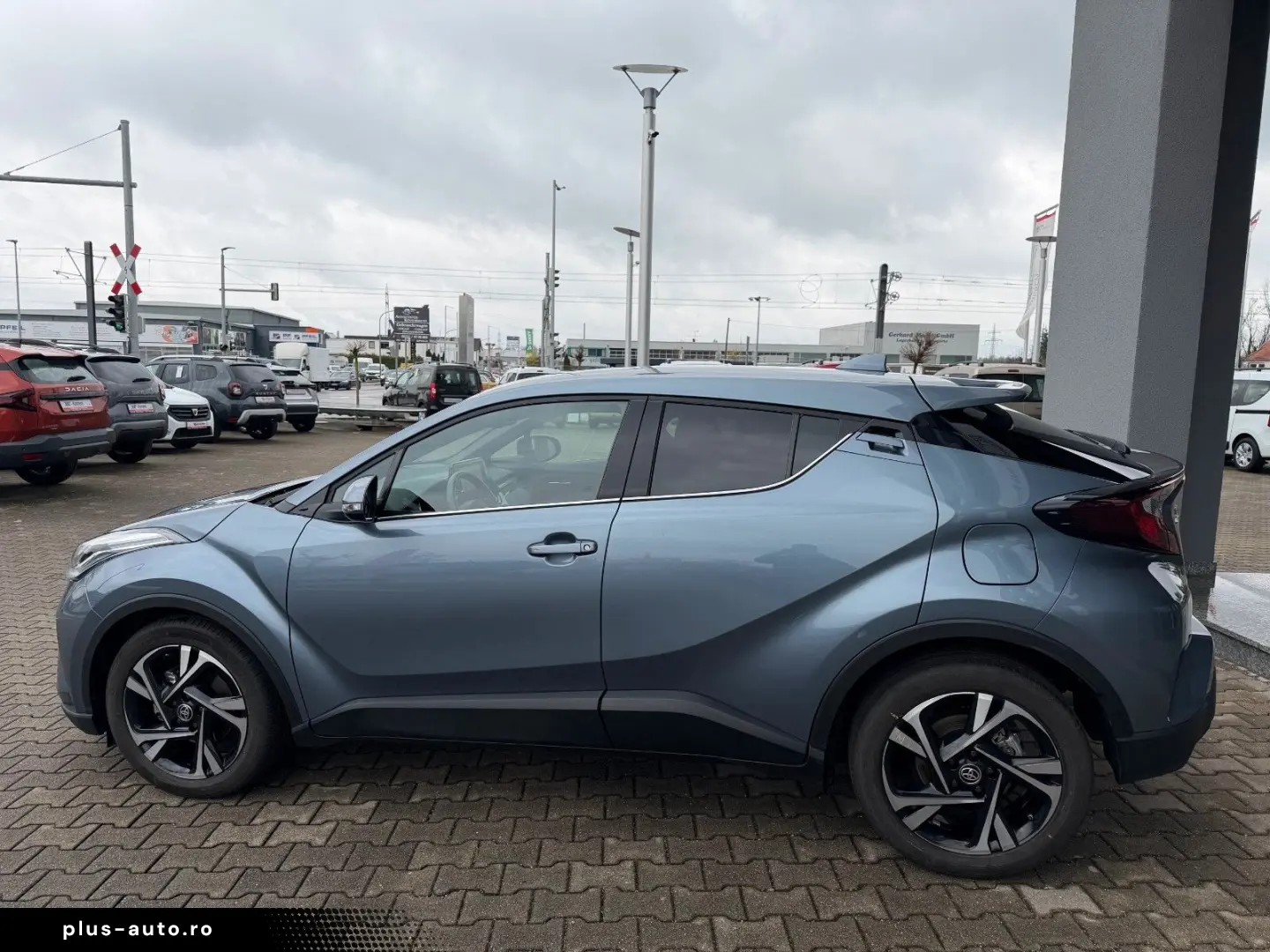 TOYOTA C-HR 1 8l  PDCv h RFK SHZ Navi