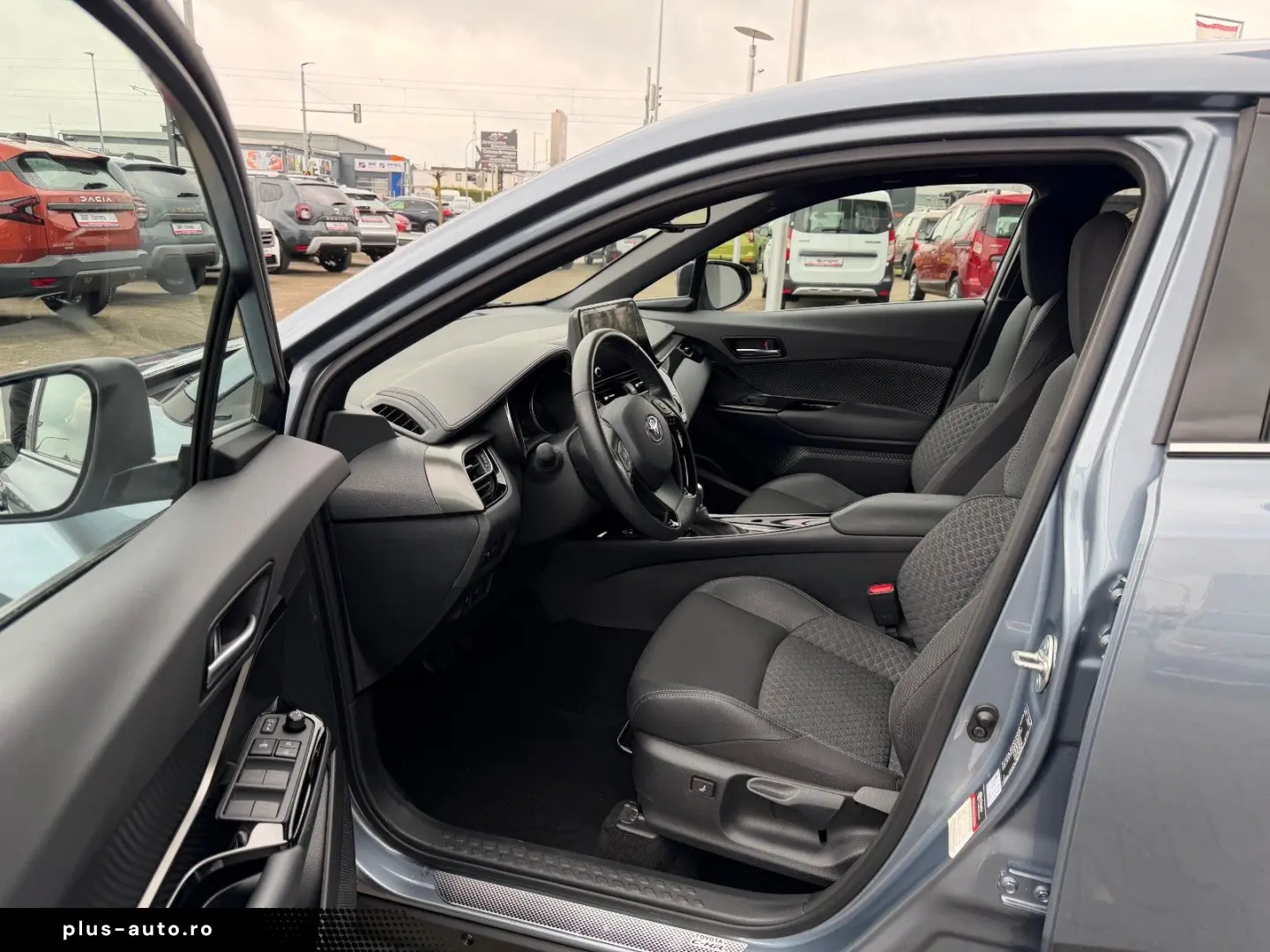 TOYOTA C-HR 1 8l  PDCv h RFK SHZ Navi